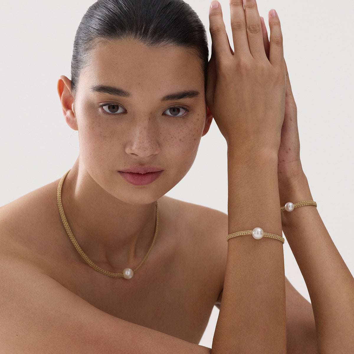 Coco Lagoon 10mm Pearl Bracelet