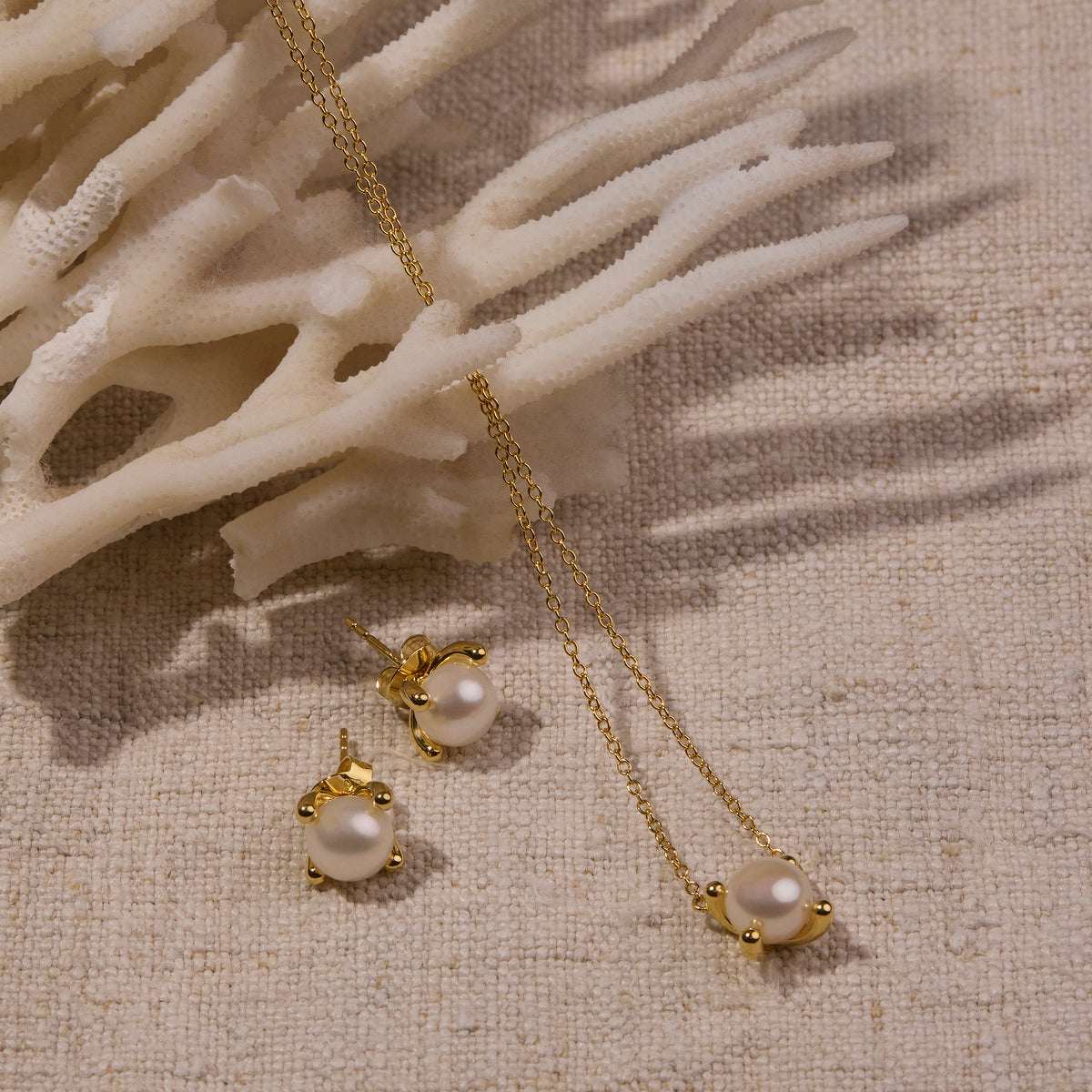 Moana Pearl Earrings