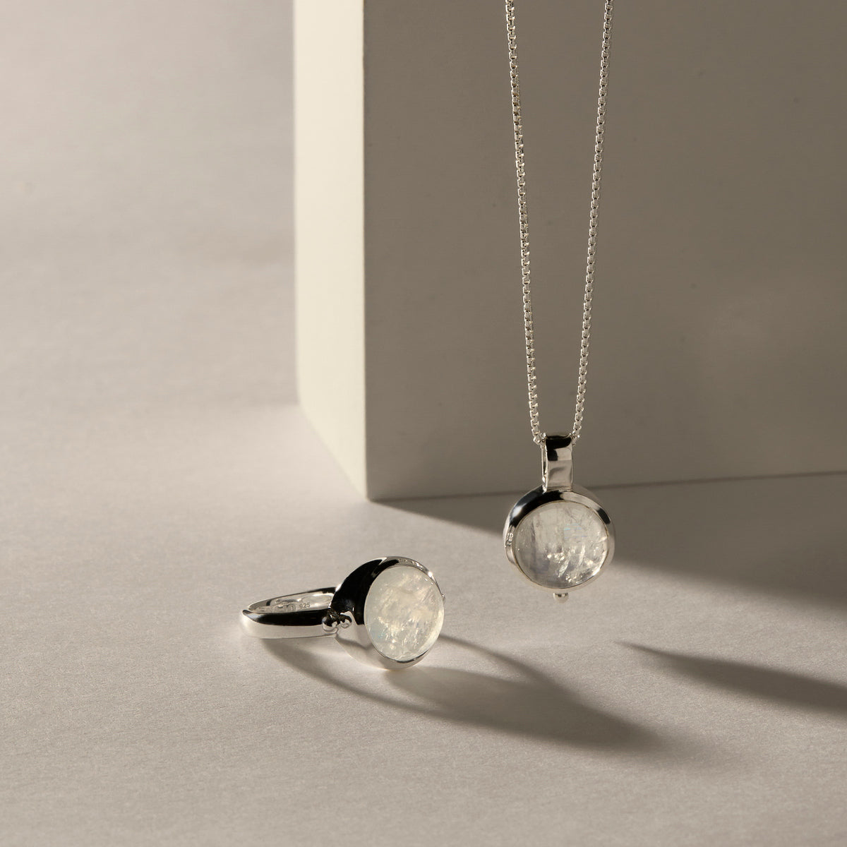Garland Moonstone Necklace