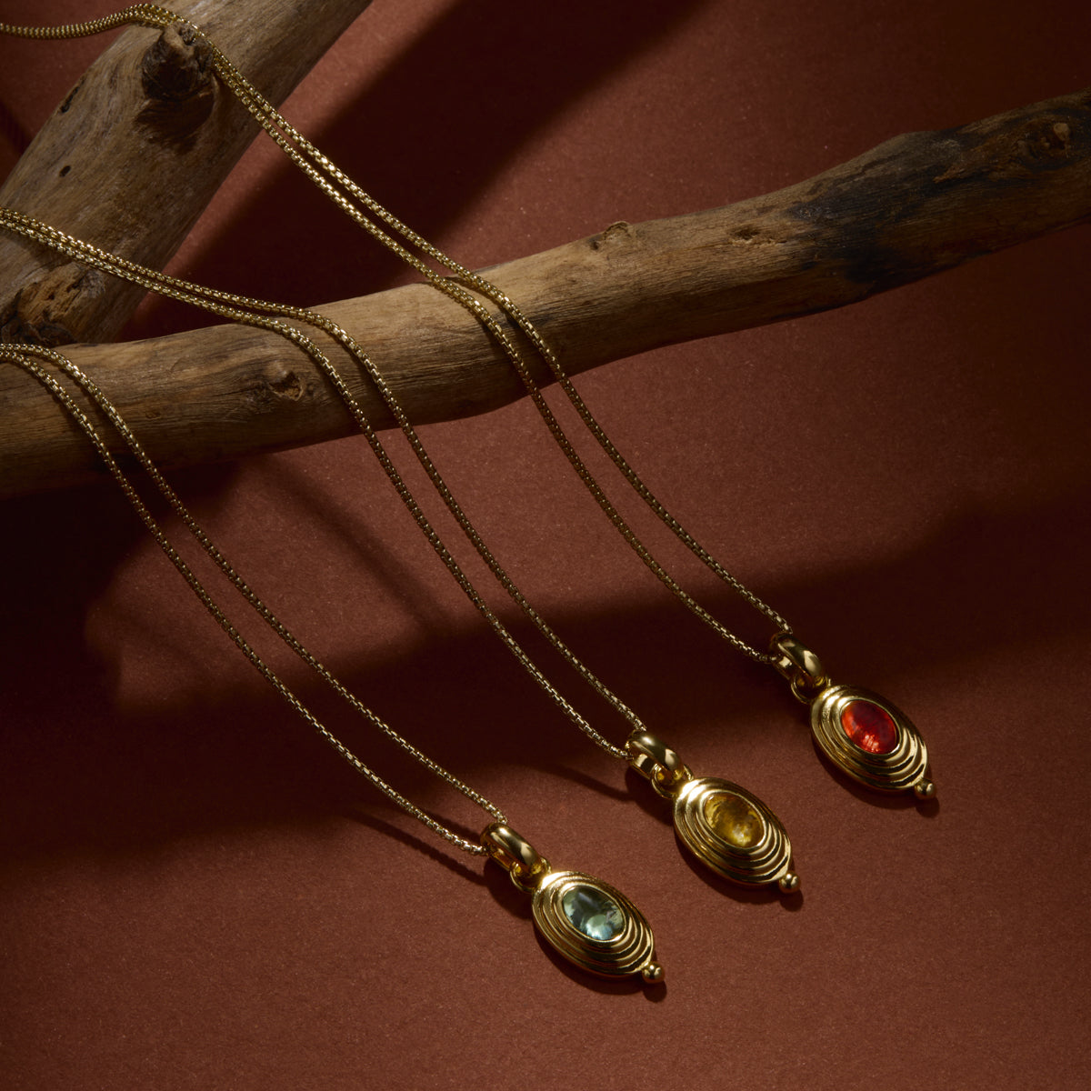 Horizon Garnet Necklace