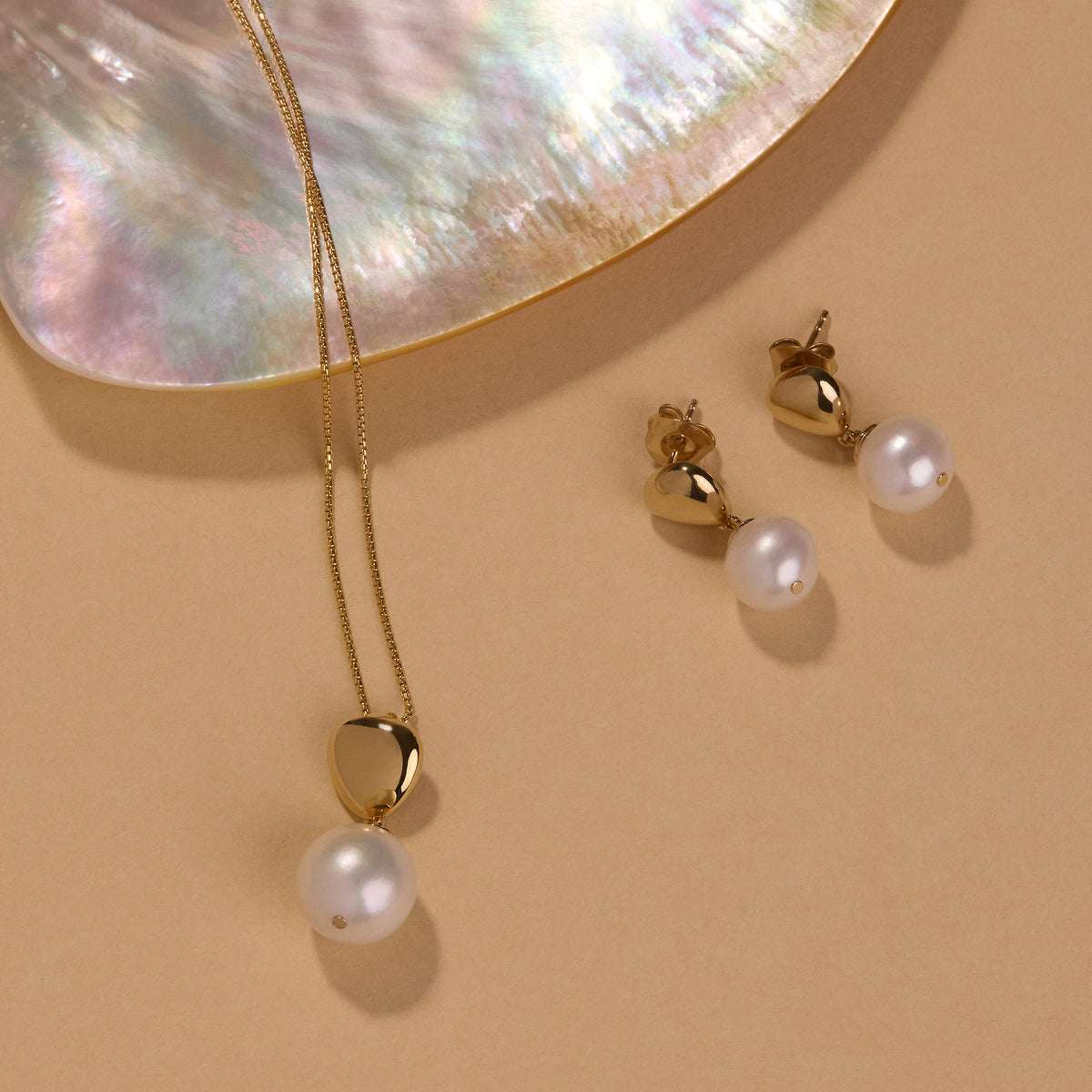 Islander Pearl Earrings