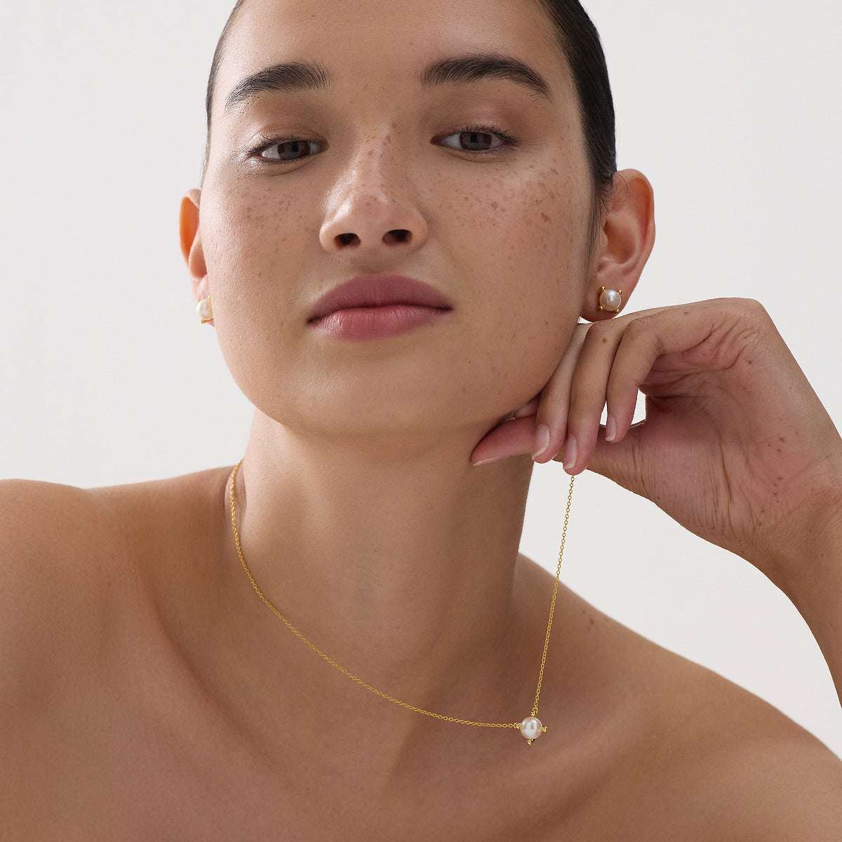 Moana Pearl Earrings