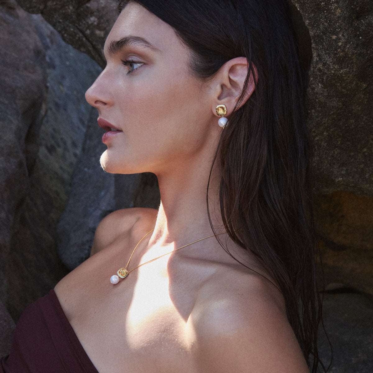 Coral Kiss Pearl Earrings