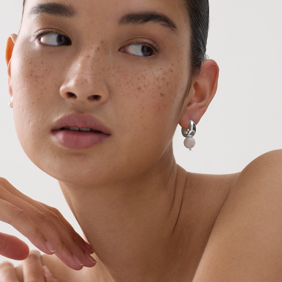Solana Pearl Earrings